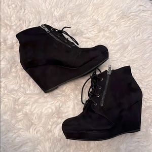 Black wedge bootie